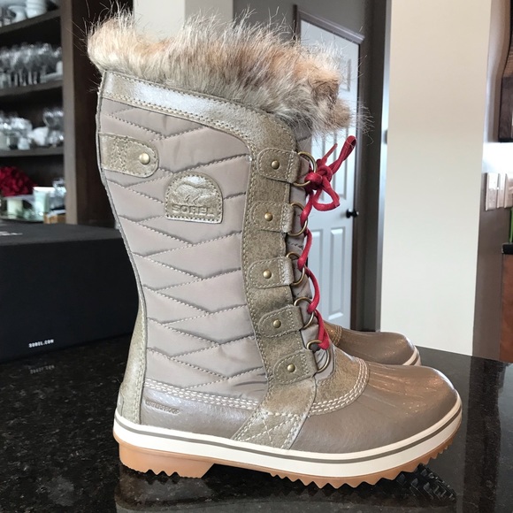 New Sorel Tofino II Boot, Khaki Waterproof Winter Boots, Gold Faux Fur Glam Boot - Picture 10 of 16